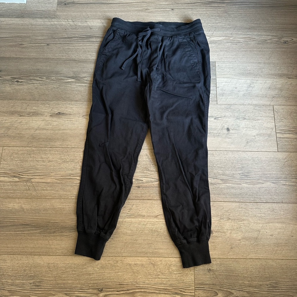 GAP Women’s Charcoal Jogger Pants Medium - Picture 2 of 4